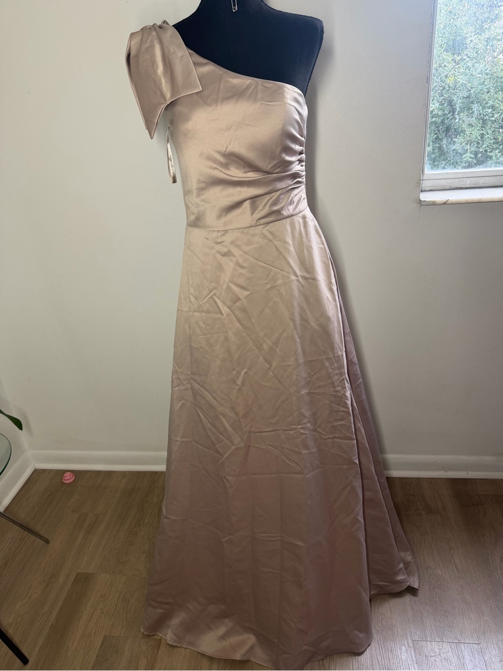 Morilee Madeline Gardner Champagne Satin One Shoulder size M